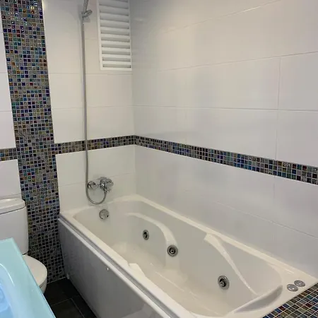Lägenhet Atico Gaviota Terraza Y Parking Granada